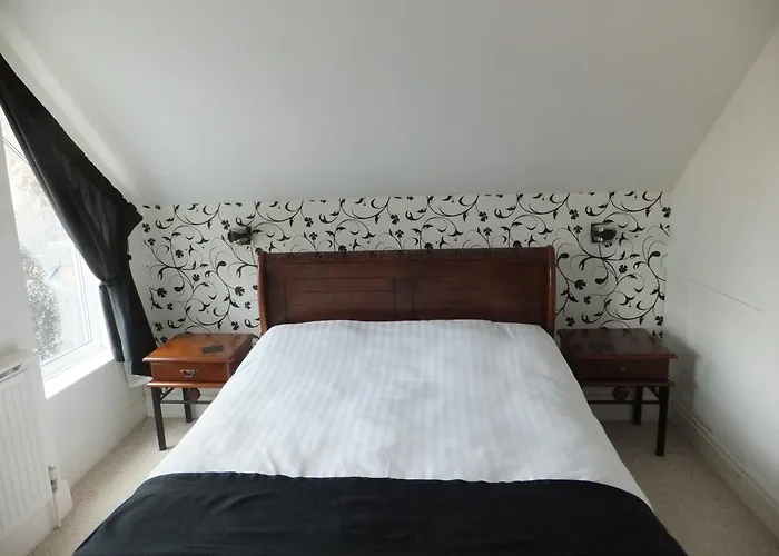 Grove Guest House